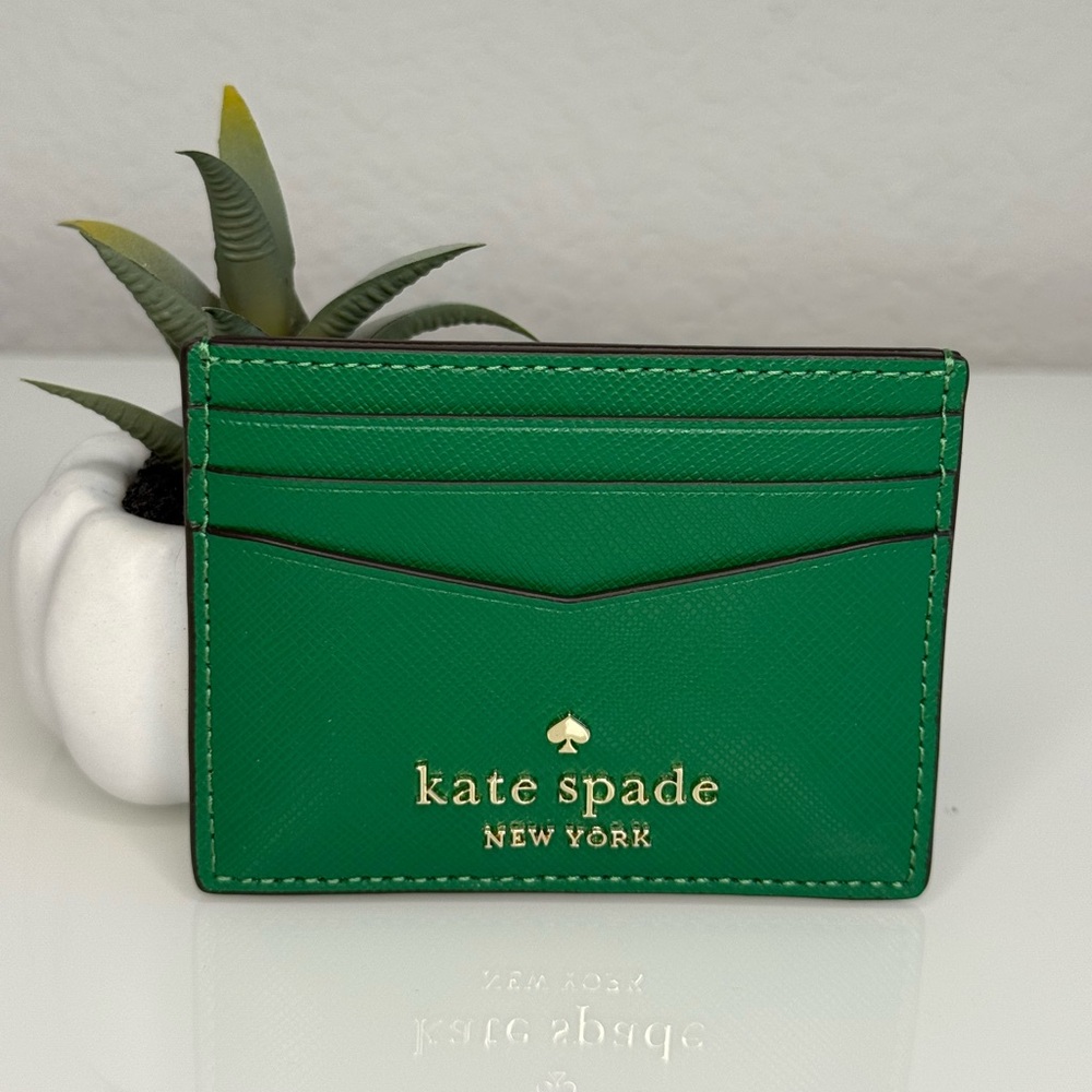 Kate Spade Staci Small Slim Card Holder
Green Bean 
NWT - Picture 2 of 6